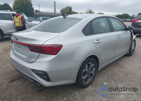 2020 Kia Forte Lxs z USA, uszkodzony, nr VIN 3KPF24AD3LE153884